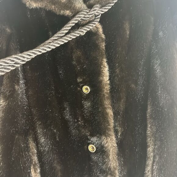 Vtg 70s grandella II ladies button up chocolate brown fur coat size 12 - Picture 4 of 15